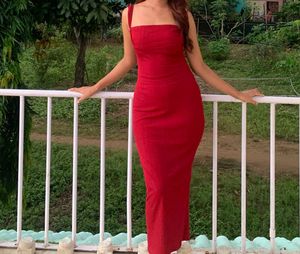 Red Square Neck Strapped Maxi Dress