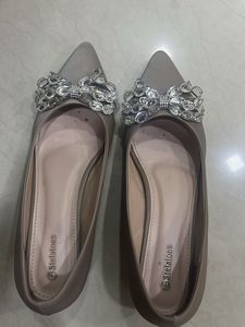 Sparkling Bow Pointed Toe Flats