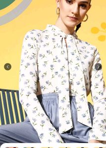 Berrylush white floral print tie-up neck top