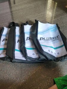 4 Carry Bags With Zip..