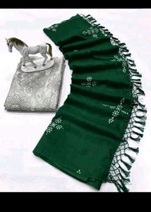 Elegant Green Silk Saree with Pearl Necklace