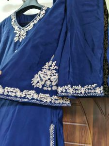 Embroidered Blue kurta with parallel