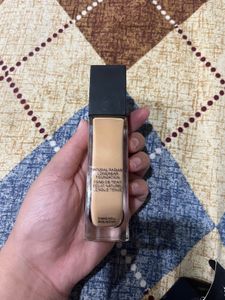 NARS Natural Radiant Longwear Foundation