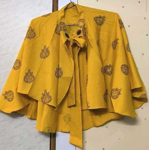 Yellow Gown with Cape 🟡