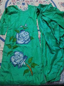 Green Kurta Set with Rose Print