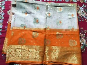 Elegant Tant Banarasi Saree with Golden Border