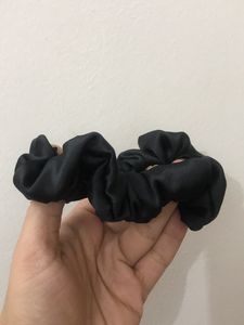 Pack Of 6 Black Scrunchies
