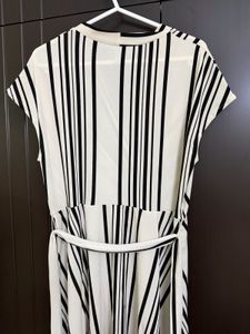 H&amp;M Chic Striped Midi Dress