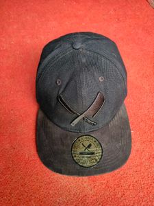 Distorted People Black Baseball Cap