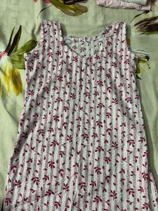 V-Neck Printed Sleeveless Kurta