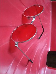Red Color Circle Goggle