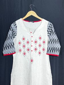 Cotton Off white Kurtis(women)