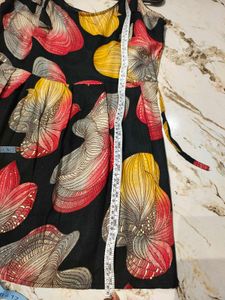 Abstract Print Sleeveless short kurti