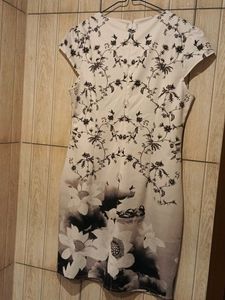 Elegant Floral Print Sheath Dress