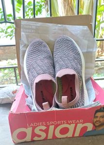 Comfortable Pink &amp; Grey Knit Slip-on Sneakers