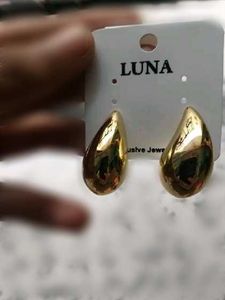 pack of 2 Teardrop Earrings