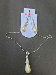 Elegant Pearl & Crystal Necklace & Earring Set