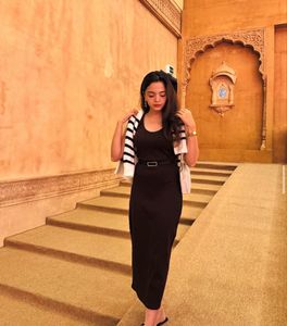 Chic Sleeveless Knit Maxi Dress