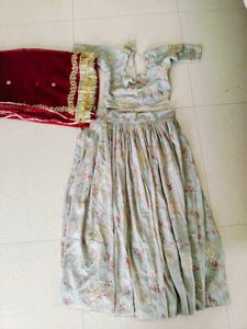 Elegant Lehenga and 2 odhaniya