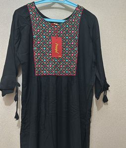 Embroidered Black Kurti XL