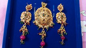 Gold-Tone Indian silver Jewelry Set