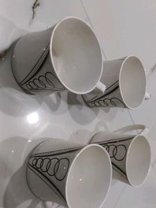 Set of 4 White Ceramic Mugs
