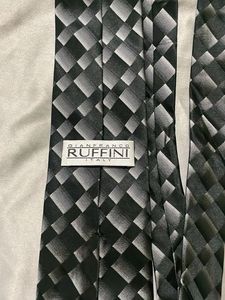 Classic Geometric Pattern Tie