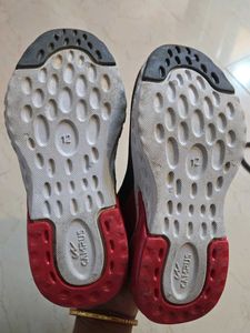 🆕Grey And Red Sports Shoes (NEW)🩶❤️✅