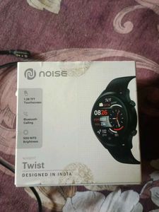 NoiseFit Twist Smartwatch