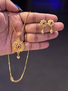 Gold Plated Pendant Set with Earrings