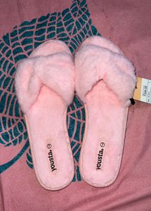 Cute Pink Bow Fur Slippers UK 7No.