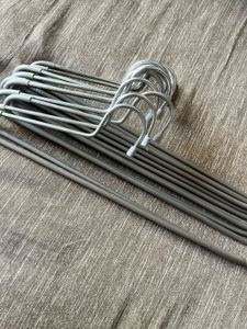 Set of 12 Non-Slip Hangers😍