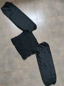 black puffy sleeve crop top