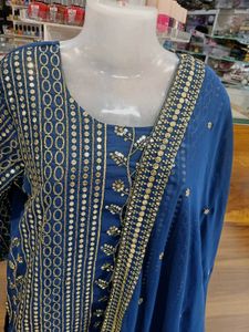 Elegant Blue Lehenga Choli Set unstiched skirt