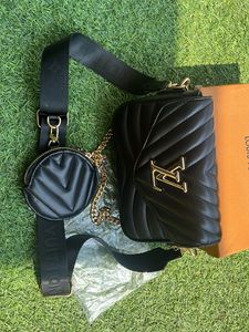 LV NEW WAVE multi -POCHETTE In Black