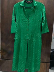 Elegant Green Kurta Set with Gold Print