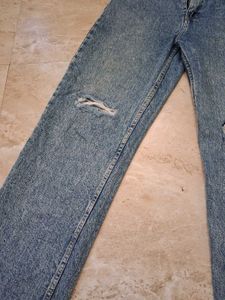 Trendy Ripped Blue Jeans