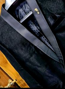 New man  Solid Pattern Blazer