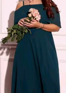 Elegant Off-Shoulder Maxi Dress