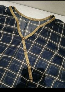 Stylish Plaid Kurta with Button Detail