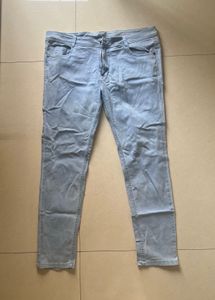 Preloved Light Wash Straight-Leg Jeans ✨