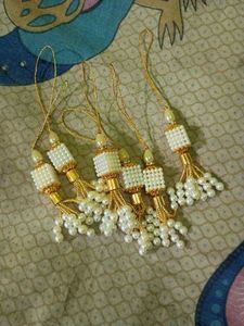 White Latkans for suit,, saares, blouse