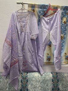 Elegant Lavender Kurta Set with Dupatta