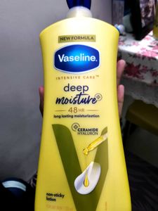 Vaseline Intensive Care Deep Moisture Lotion