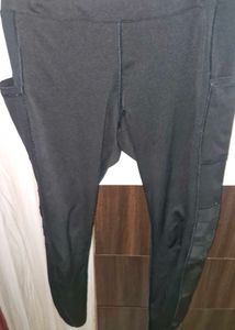 Pack of 2- Black and Maroon Tights with Pock