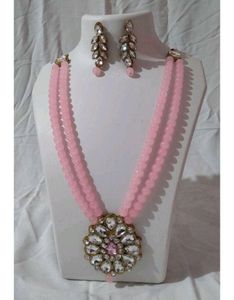 Elegant Pink Beaded Necklace with Earrings
