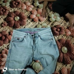 Light Wash Denim Jeans