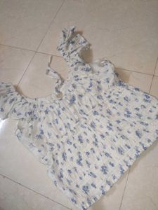 Floral Smocked Cropped Top