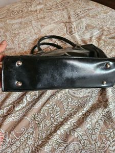 Versatile Black Handbag