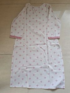 "Avaasa" Off White Kurta For Women